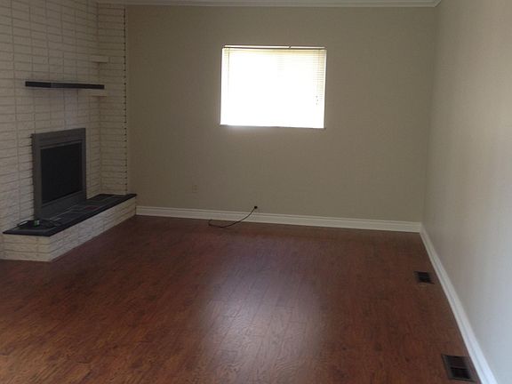 3rd image of 5112 Abington Dr