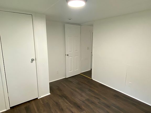 3rd image of 1120 Starke Ave