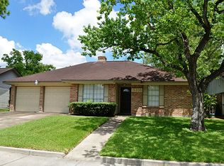 15338 E Hutchinson Cir, Houston, TX 77071