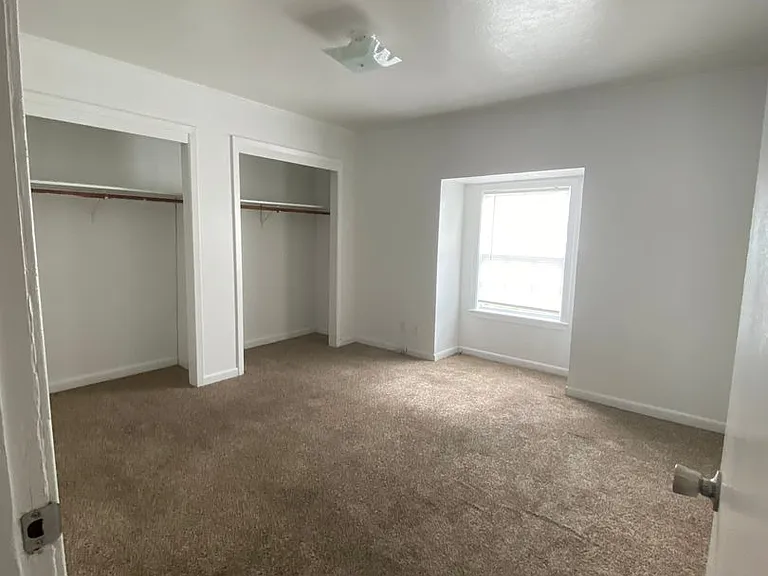 2401 NW Evangeline Thwy — Photo 10