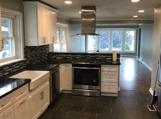 2845 W 101st St, Evergreen Park, IL