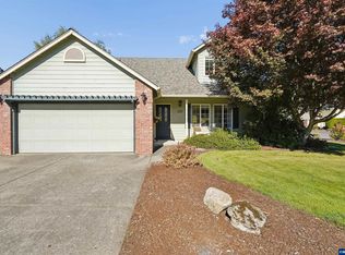 1481 E Burnett St, Stayton, OR 97383
