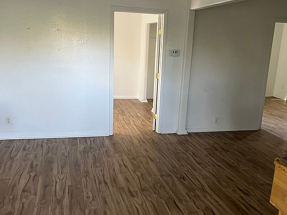 4th image of 5448 E Fremont St