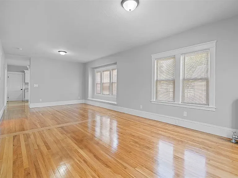92 Greenwood St #1 — Photo 5
