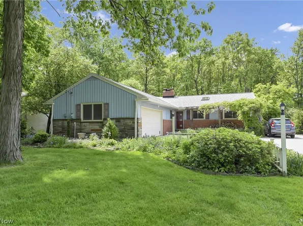 6834 Metro Park Dr, Mayfield Village, OH 44143