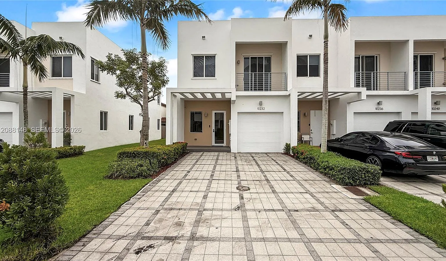 Doral Palms North — Photo 1