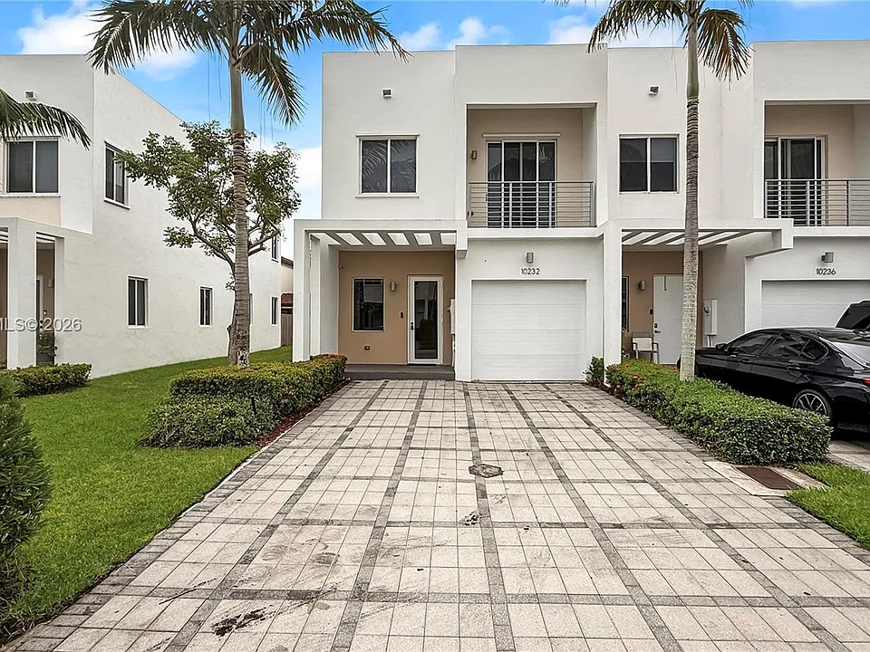 10232 NW 71st Ter #10232