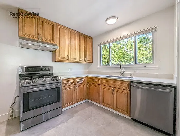 3016 Del Ray St — Photo 6