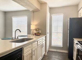 17601 Wayforest Dr #82, Houston, TX 77060