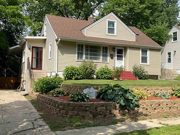 3rd image of 2115 Arizona Ave