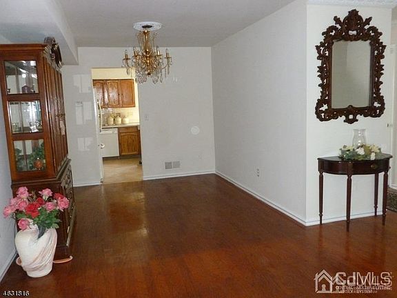 2nd image of 408 Hawkshead Way