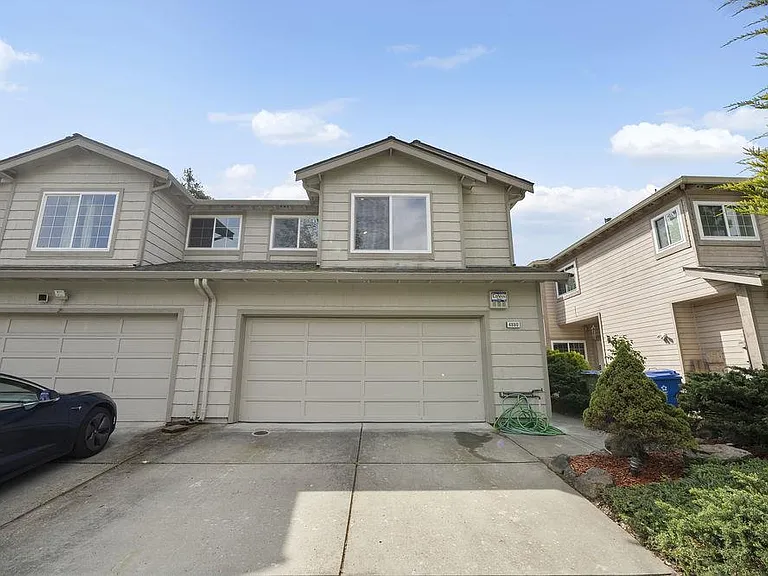 4880 Creekwood Dr — Photo 1