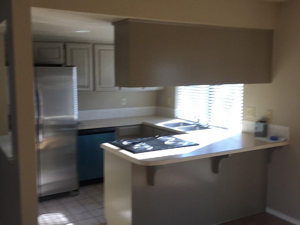 2nd image of 2325 E Kantz Ln S