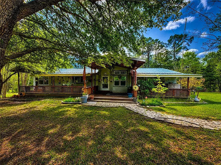 25 Novark Rd — Photo 1