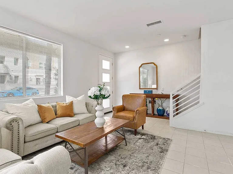 11002 Getaway Dr — Photo 1