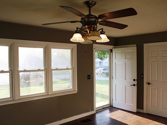 5th image of 7511 Gerald Ave