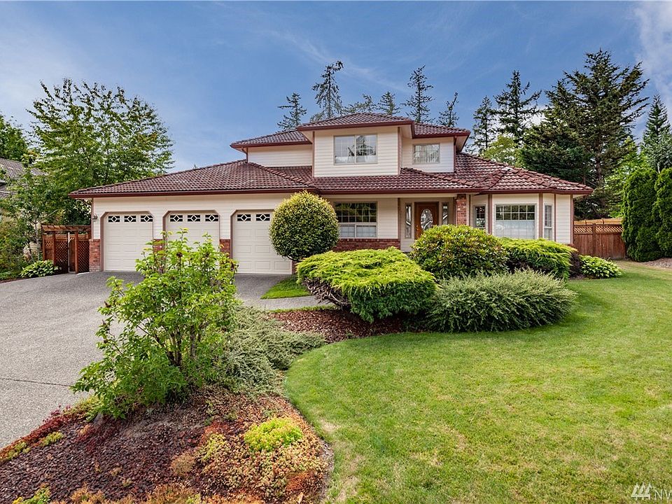 Wonderful home in the fantastic Cobble Creek neighborhood