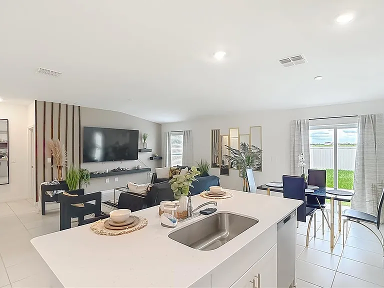 11938 Brae Way — Photo 16