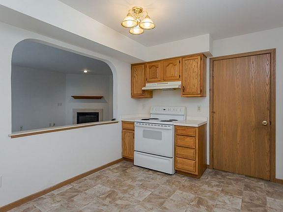 3rd image of 1125-1137 Hilltop Ln #1127