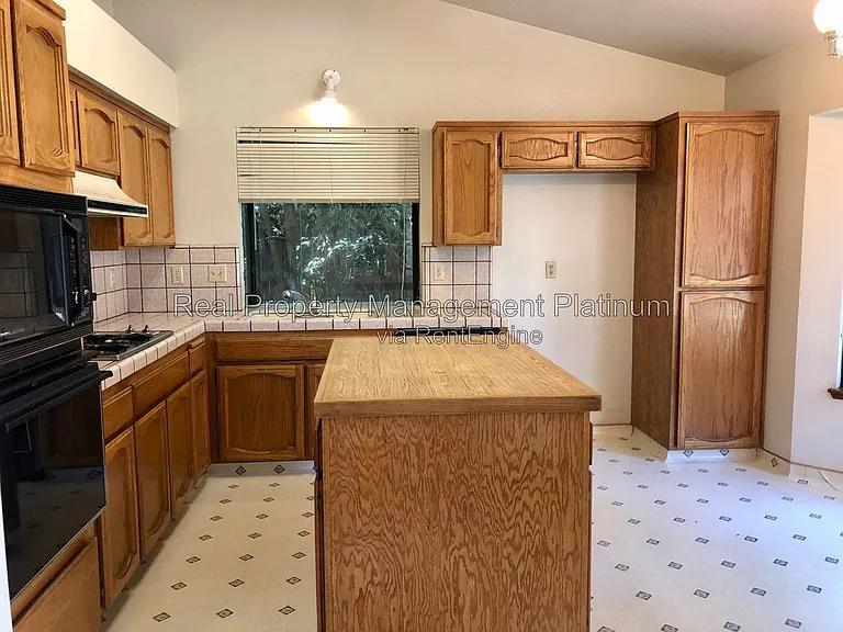 6425 N Arthur Ave — Photo 12