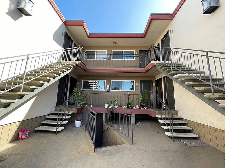 5005 Trojan Ave- Newly Renovated Ground Floor Home — Photo 10