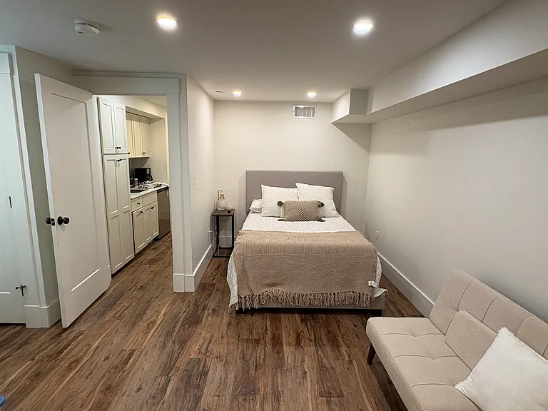 10 Portsmouth St #10 — Photo 10