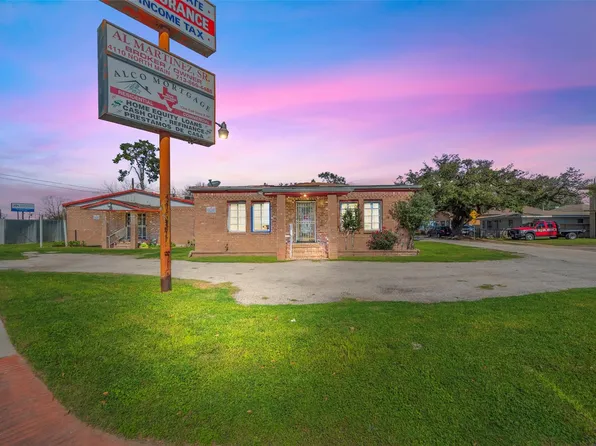 4110 N Main St, Houston, TX 77009