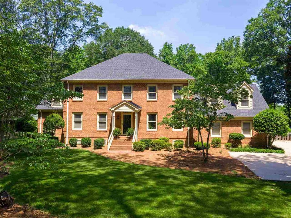 1st image of 117 Williamsburg Dr