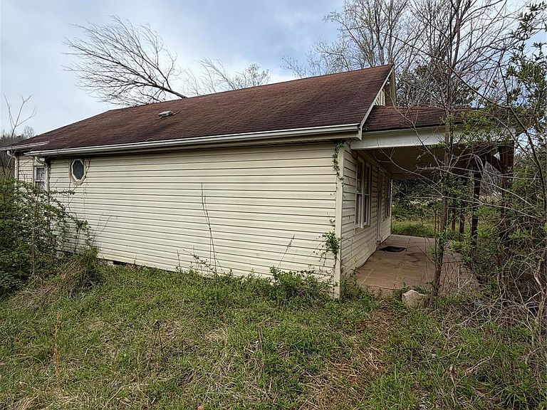 Listing photo 5