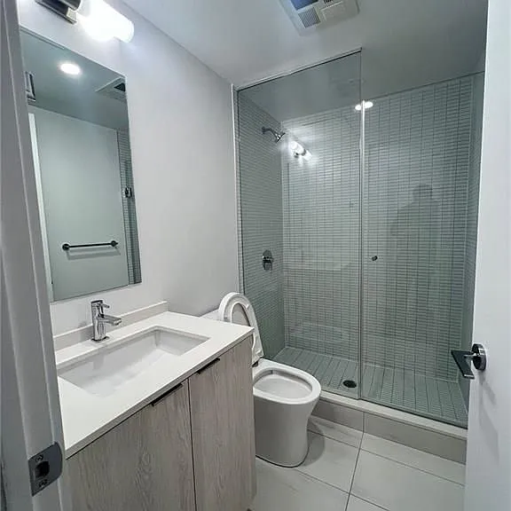 1 Jarvis St #504 — Photo 7