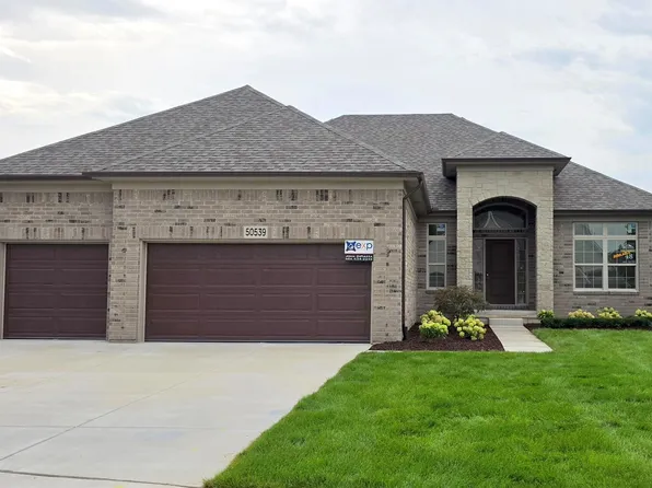 50539 Mistwood Dr, Macomb, MI 48042