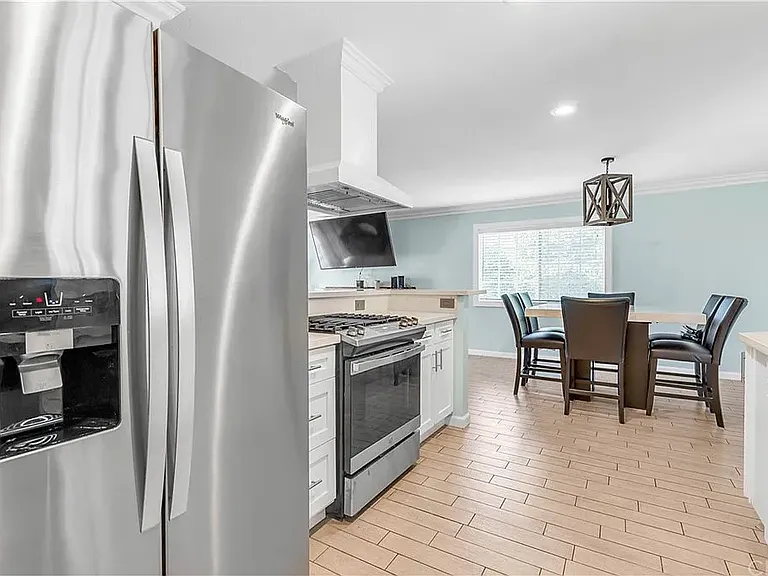 25441 Park Ave — Photo 16