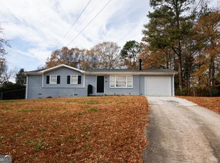 5760 Lakeview Dr, Powder Springs, GA 30127