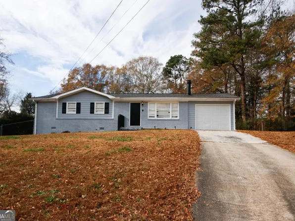 5760 Lakeview Dr, Powder Springs, GA 30127