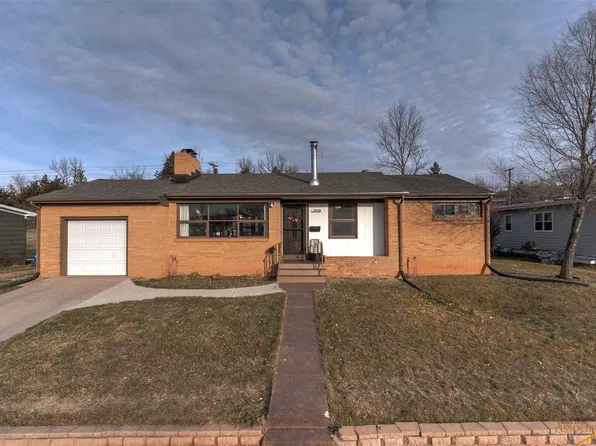 2028 Stirling St, Rapid City, SD 57702
