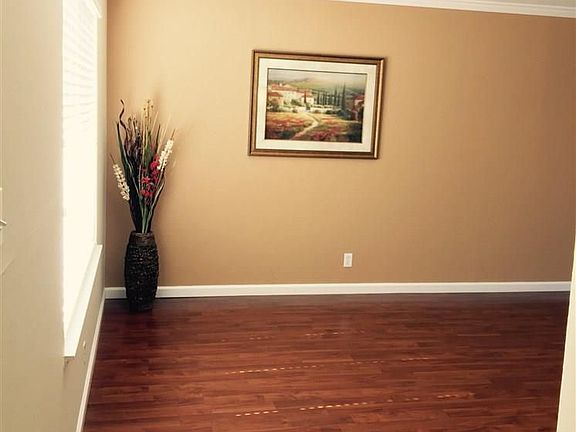 4th image of 104 El Capitan Ln