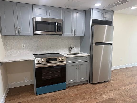 3rd image of 29-10 21st St #503
