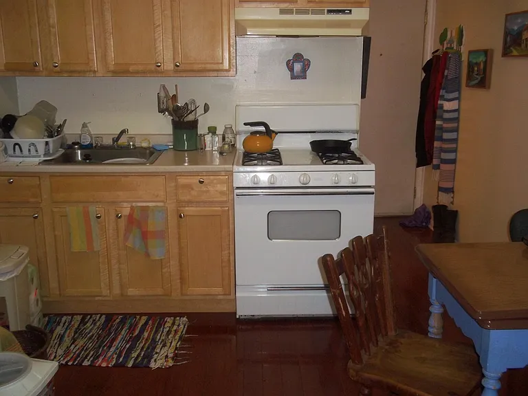 1331 Snyder Ave #2R — Photo 2