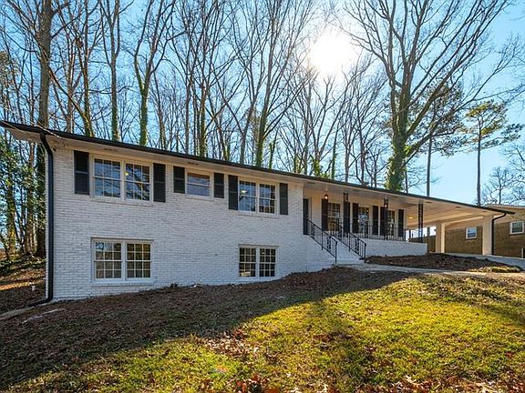 3rd image of 6068 Meadowbrook Dr