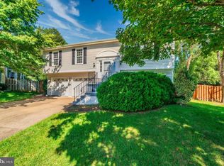 1600 Blacksmith Ln, Herndon, VA 20170