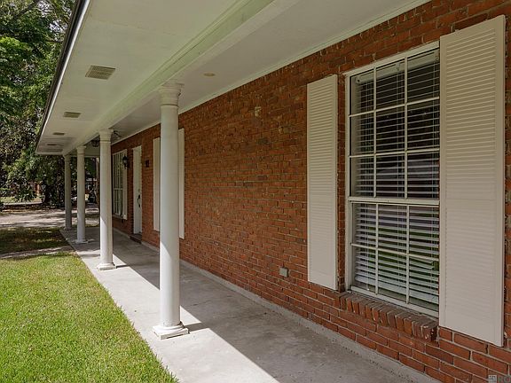3rd image of 921 Briarrose Dr