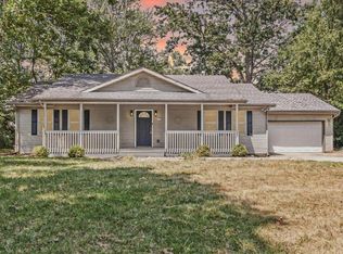 3915 Riverside Dr, South Bend, IN 46628