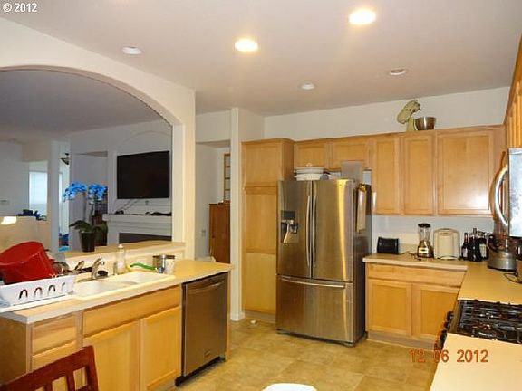3rd image of 1674 NW 9th Ave