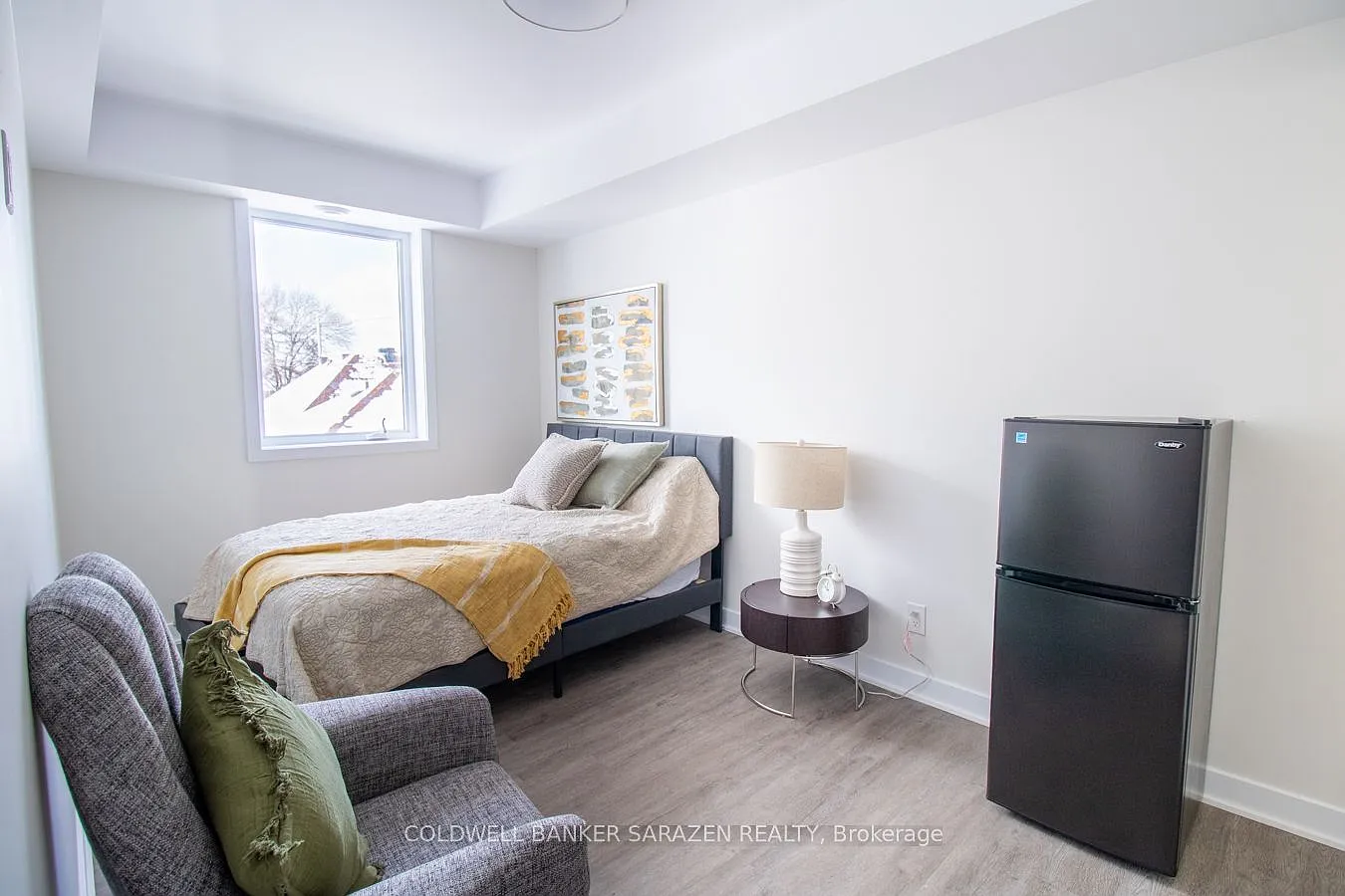 4 bed, $4,000 — Photo 2