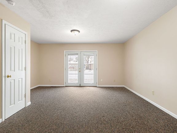 3rd image of 455 N Eddy St