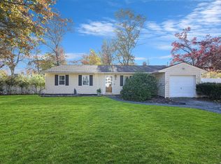 2 Cortina Way, Bay Shore, NY 11706