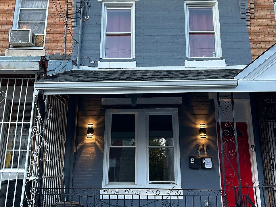 1st image of 245 W Ontario St Floor 1