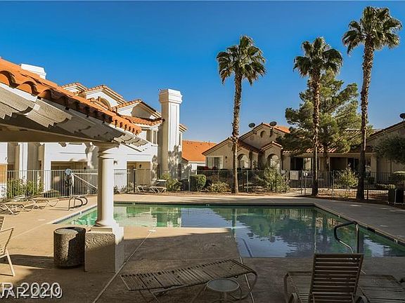 2nd image of 749 Yacht Harbor Dr