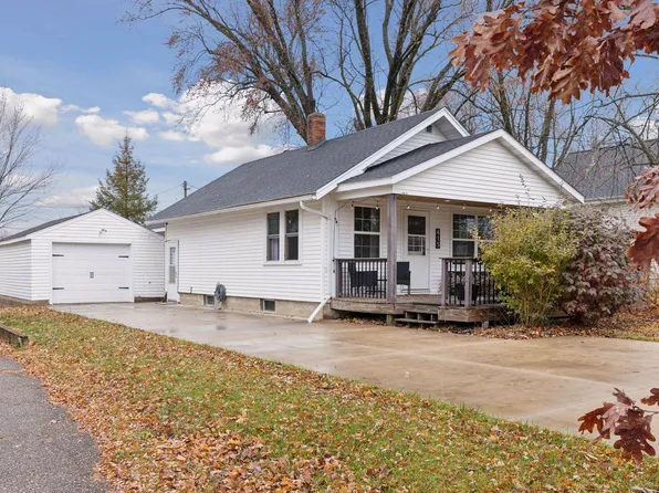 415 E Maple St, Woodville, WI 54028