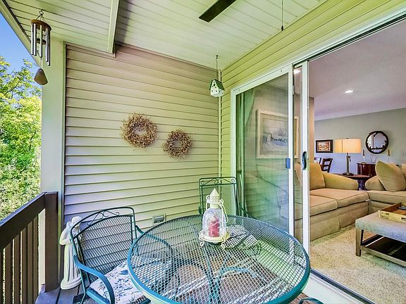 3rd image of 530 River Front Cir Unit 607
